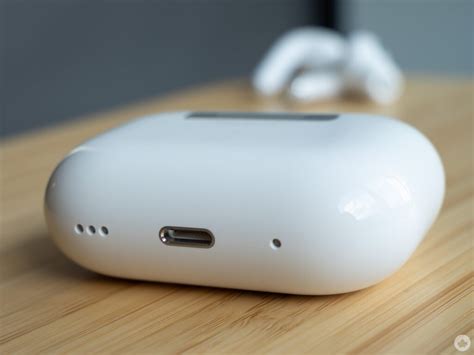 AirPods Pro (2nd-Gen) Review: Longer battery life and better sound