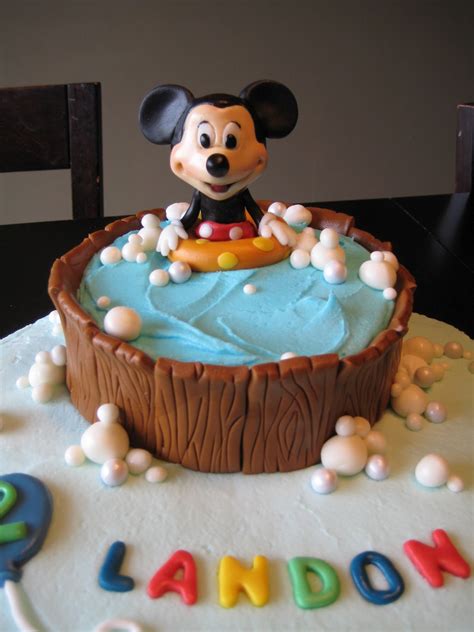 Custom Cakes by Julie: Mickey Mouse and Bubbles Cake