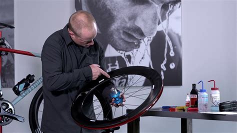 How To: ENVE Road Tubeless Tire Installation - YouTube