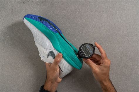 Cut in half: Nike Vaporfly 3 Review (2023) | RunRepeat