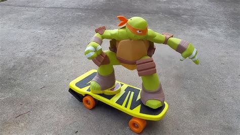 TMNT Remote Control Skateboarding Mikey - YouTube