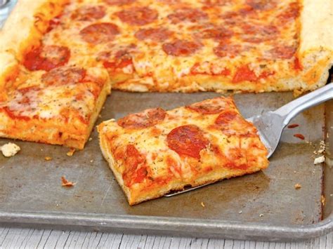 Sheet Pan Pizza | The BakerMama