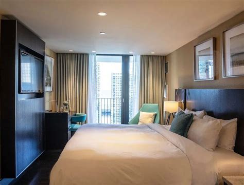 Radisson Blu Aqua Hotel, Chicago | Best Hotels in Chicago | FamilyTravelGenie