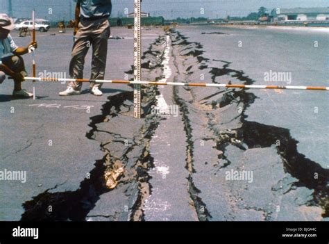 Japan Earthquake Damage Cracked Road Stock Photo - Alamy