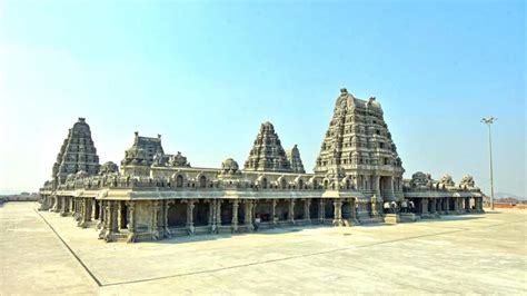 Yadagirigutta Temple timings, history, travel guide and how to reach