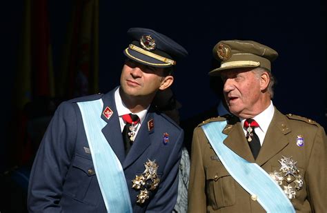 Abdication of King Juan Carlos Leads to Debate on Spanish Monarchy - WSJ