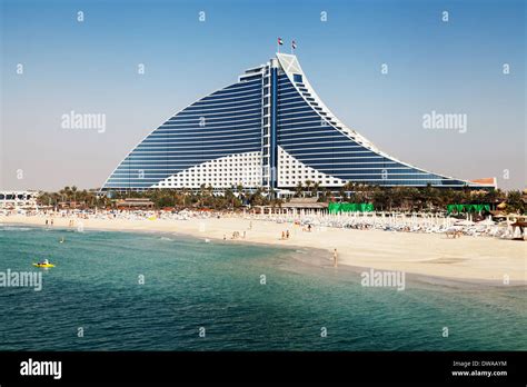 The Jumeirah Beach Hotel, Dubai; a luxury 5 star hotel, Dubai, UAE Stock Photo: 67225640 - Alamy