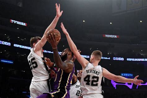 Spurs Vs Lakers : Los Angeles Lakers vs. San Antonio Spurs FULL GAME ...