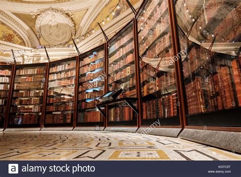 Reconstructed Thomas Jefferson Library exhibit at the Library of ...