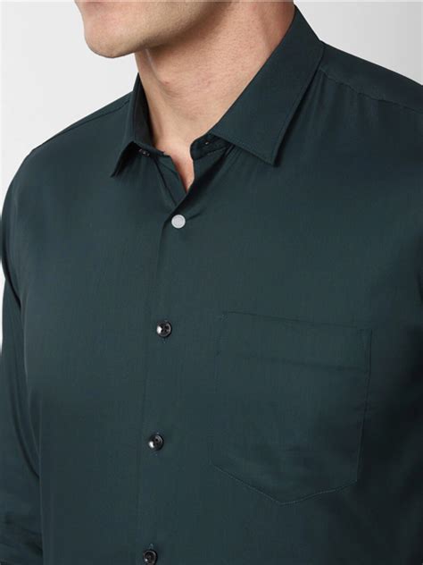 Men Green Slim Fit Solid Formal Shirt