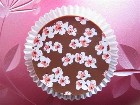 Cherry Blossom Chocolate Covered Oreos | SweetTemptations.me - Creative ...