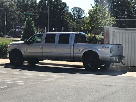 Saw the 6 door F-250 in Montana, and it reminded me of this 6 door F-250 in Charlotte : r ...