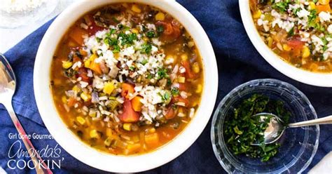 Vegetable Rice Soup: taste the rainbow with this easy one-pot soup!