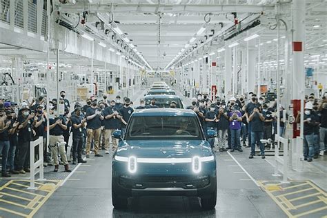 Rivian Lays Of 6% Of Workforce, Close To 1k Jobs