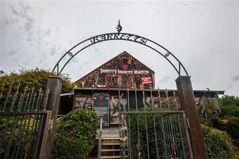 Barrett's Haunted Mansion is The Most Creative Haunted Attraction in ...