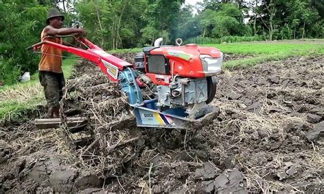 Mesin Traktor | Daftar Harga Traktor Bajak Sawah Terbaru | Andaro