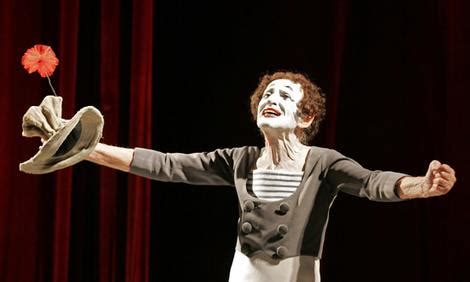 Marcel Marceau biography, birth date, birth place and pictures