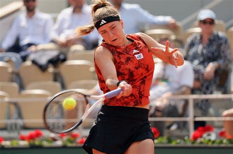 Karolina Muchova to face No. 1 Iga Swiatek for title at 'roller coaster' French Open - UPI.com