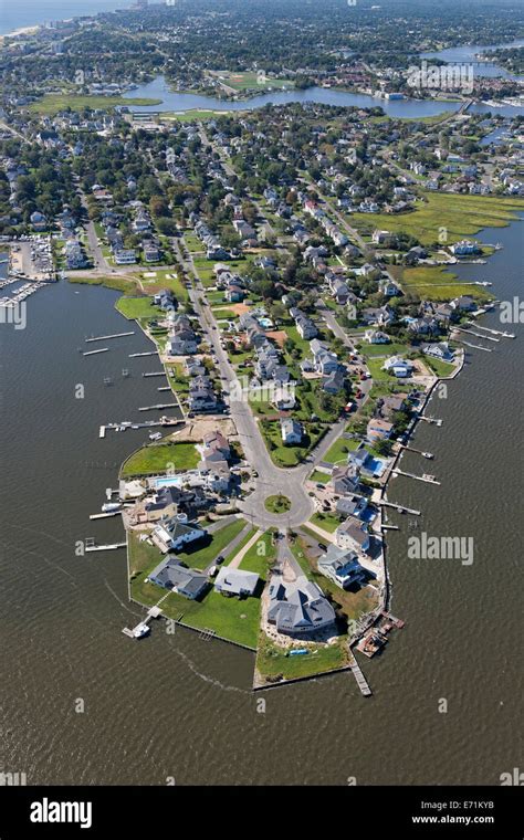 Million Dollar Homes on the Shrewsbury River, Monmouth Beach, NJ (Down ...