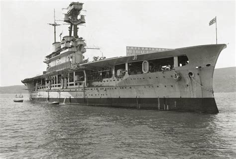 An early aircraft carrier of the Royal Navy, HMS Eagle.[2483 × 1682 ...