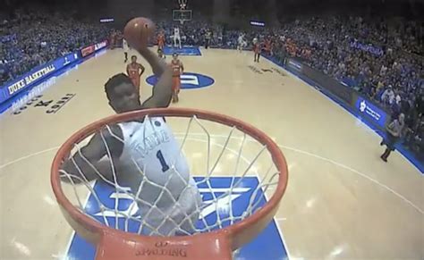 Zion Williamson throws down ridiculous 360 dunk (Video) | The Sports Daily