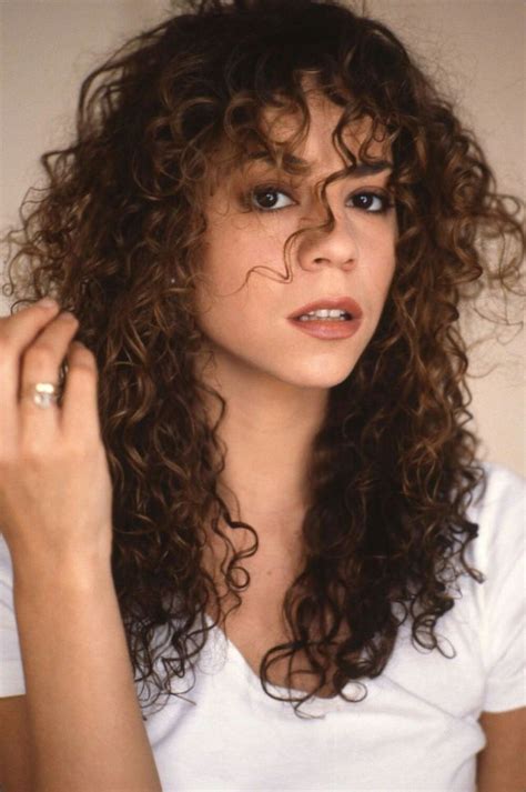 35 Beautiful Pics of Young Mariah Carey That Defined Her Fashion Style ...