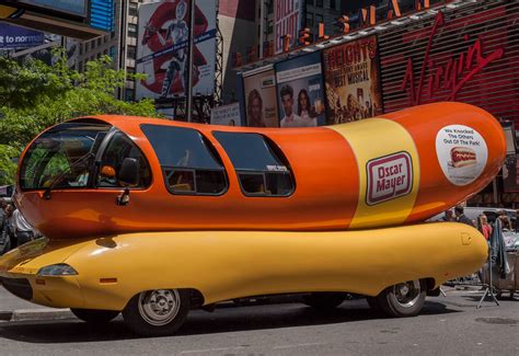 File:Hot dog car in New York city 1020027.jpg - Wikimedia Commons