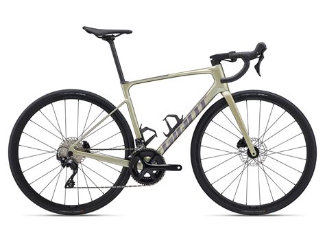 GIANT Defy Advanced 2 2024 - Vélo de route endurance - Mathieu Performance