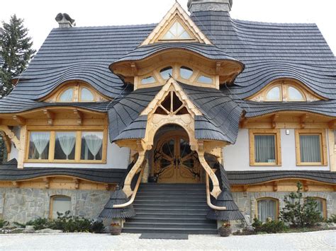 Wooden house in Zakopane | Unusual buildings, Amazing buildings ...