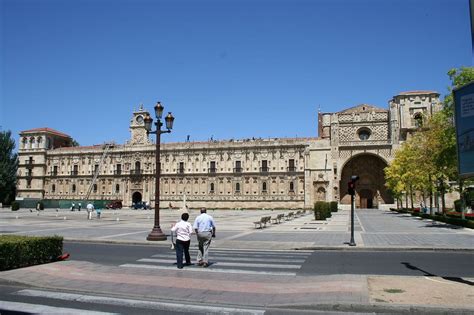 Parador de León, una maravilla del plateresco español | Actualidad Viajes