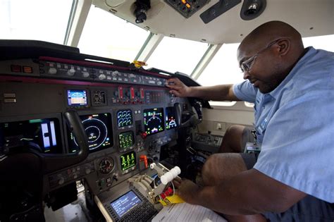 Brazil Approves New Cockpit Displays for Falcon 900C/EX - Avionics International