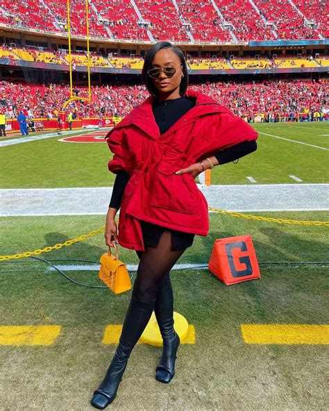 Who Is Travis Kelce's Ex-Girlfriend? All About Kayla Nicole - Chia Sẻ ...