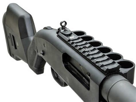 Mossberg 590A1 Magpul