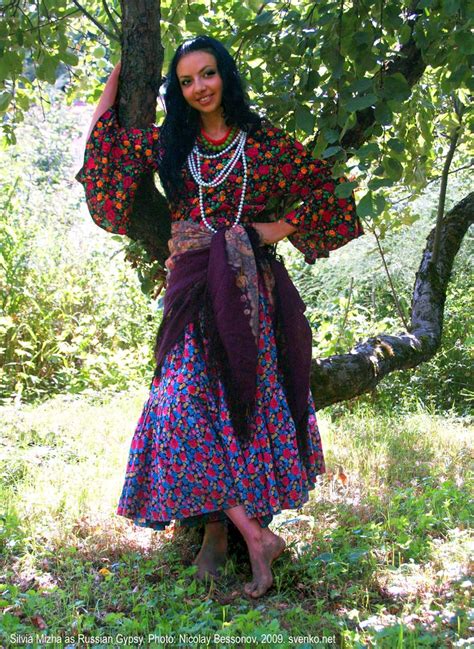 Russian Gypsy Girl Gypsy Style Clothes, Hippie Style Clothing, Hippie ...