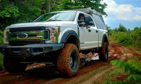 Overland Ford F250 STX with an AT Habitat Truck Camper