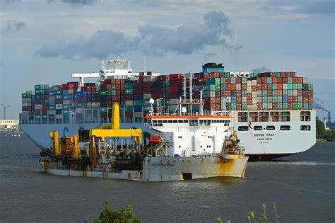 Port of Hamburg | History of the Port of Hamburg