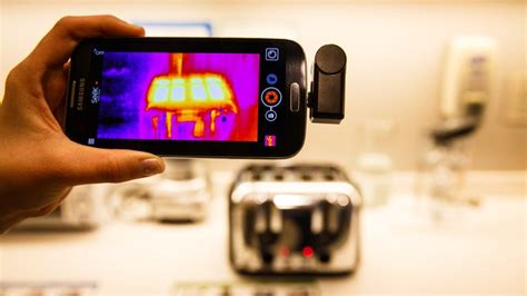 Seek Thermal Camera review: Smartphone thermal vision in a tiny package ...