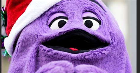 TikTok’s Horror-Movie-Inspired Grimace Shake Trend Explained | HuffPost ...