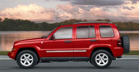 Older model Jeeps recalled for suspension problem that could cause crash