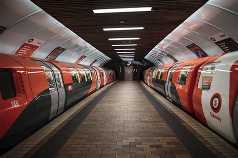 Glasgow Subway photo series