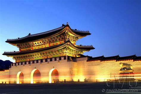 Gyeongbok Palace, Seoul | Traffic light trails as seen on a … | Flickr