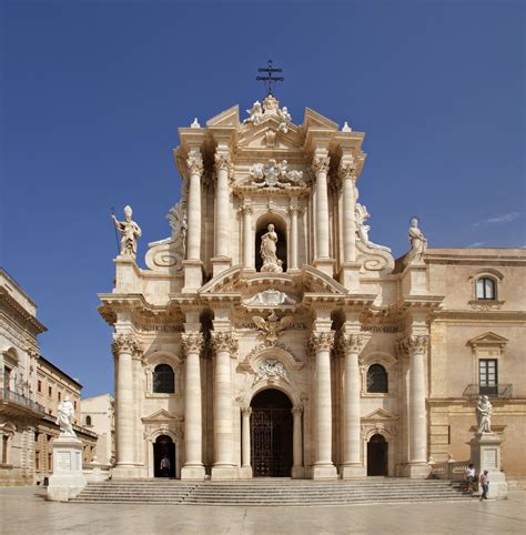 Me gusta y te lo cuento: M V Sicilia - La Piazza del Duomo - La Catedral de Siracusa | Baroque ...