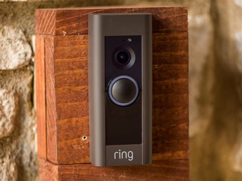 Ring's smart doorbell keeps a close eye on your house - CNET