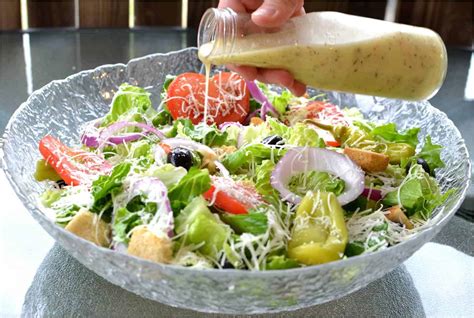 Homemade Olive Garden Salad Dressing