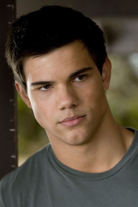 Jacob Black | Taylor lautner, New moon movie, Jacob black twilight