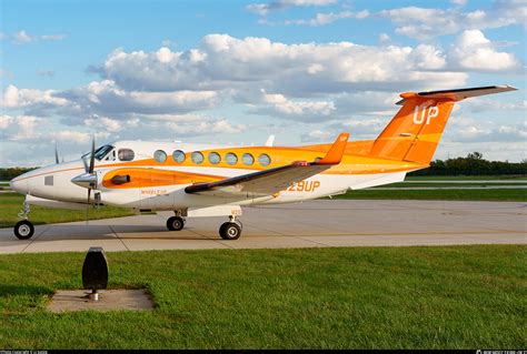 N829UP Wheels Up Beechcraft 350i King Air Photo by Li Junjie | ID 1328701 | Planespotters.net