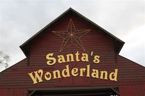 Life as a Frazier: Santa's Wonderland