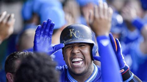 Royals’ Salvador Perez keeps promise to hit home run | Kansas City Star