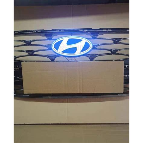 Dynamic Hyundai Emblem Light -Light up with Animation