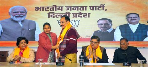 New Delhi : Delhi BJP President Virendra Sachdeva along with other leaders during a party meeting